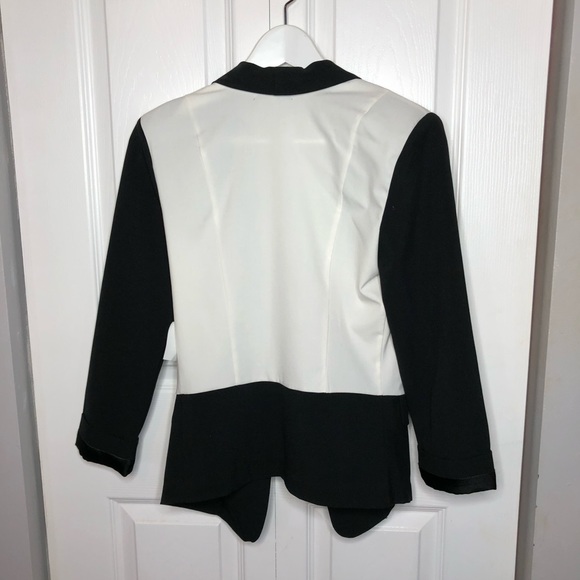 Modern Unlined Tuxedo Blazer in black and white - Picture 8 of 8